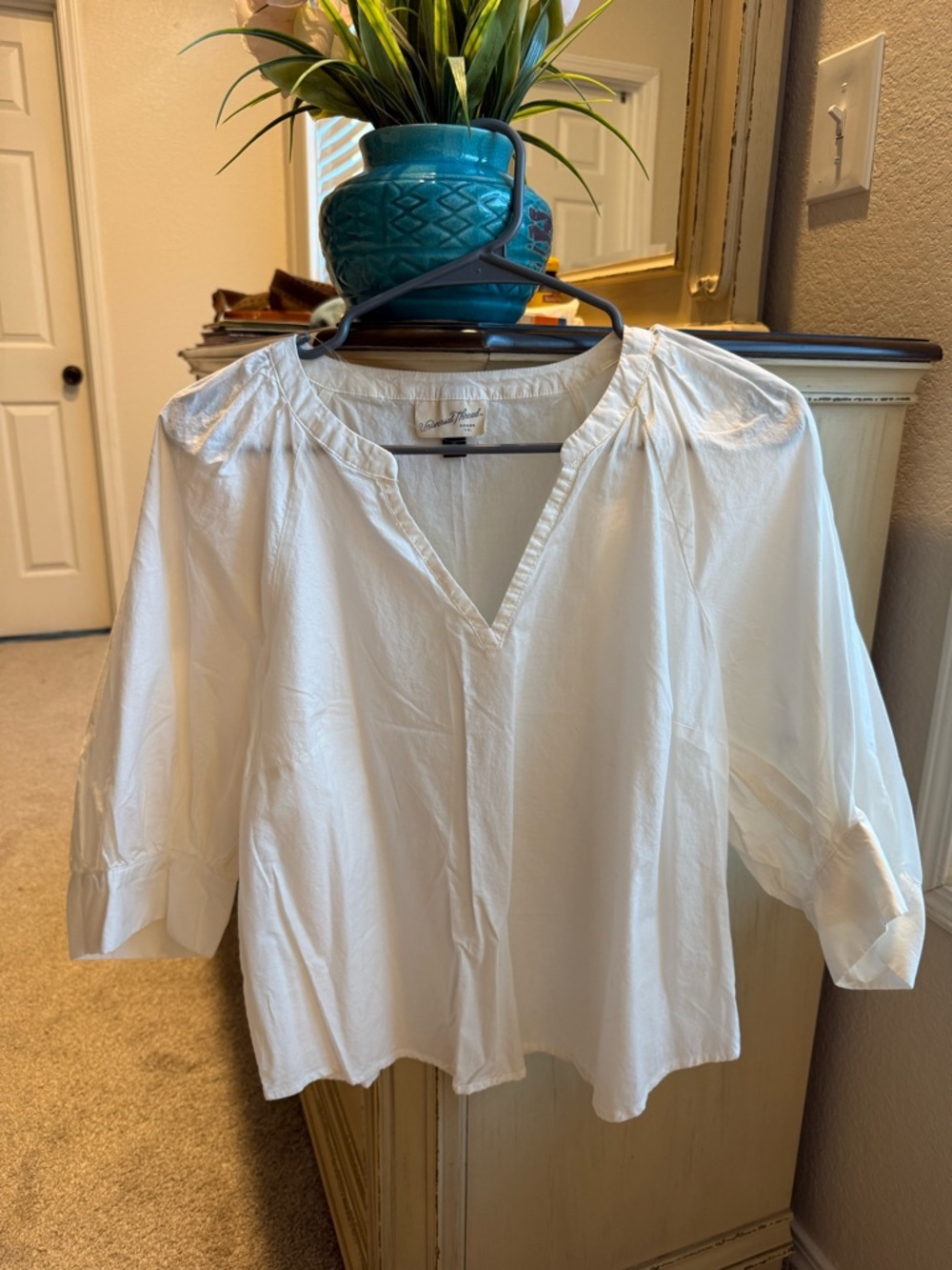 Universal Thread White V-Neck Relaxed Peasant Blouse